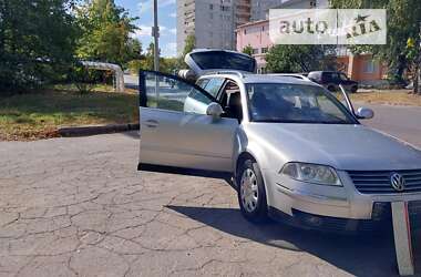 Універсал Volkswagen Passat 2004 в Житомирі