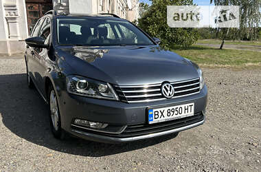 Універсал Volkswagen Passat 2011 в Новоселиці