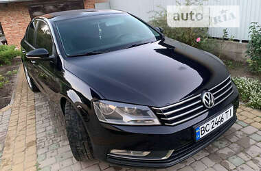 Седан Volkswagen Passat 2014 в Львові