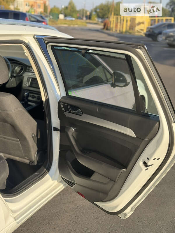 Універсал Volkswagen Passat 2015 в Чернігові фото 12 Універсал Volkswagen Passat 2015 в Чернігові