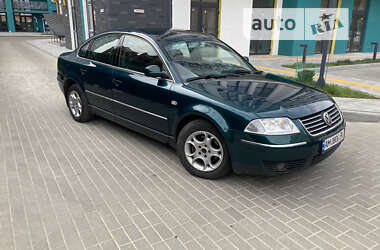 Седан Volkswagen Passat 2001 в Житомирі