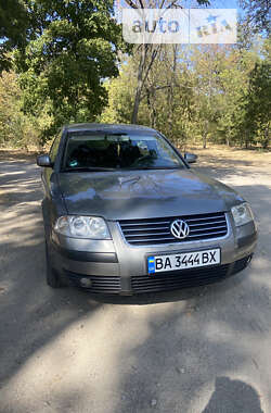 Седан Volkswagen Passat 2002 в Кропивницком