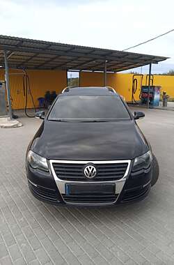 Універсал Volkswagen Passat 2006 в Житомирі