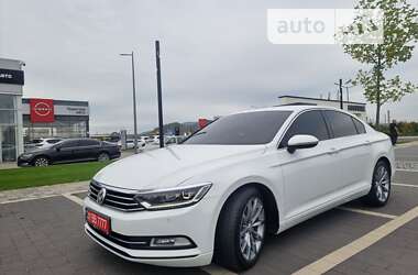 Седан Volkswagen Passat 2015 в Мукачево