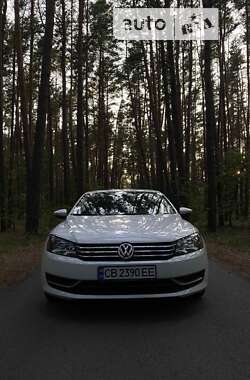 Седан Volkswagen Passat 2012 в Чернігові