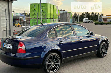 Седан Volkswagen Passat 2003 в Виннице