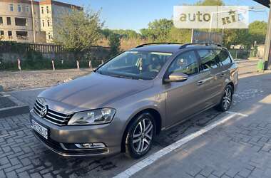 Універсал Volkswagen Passat 2011 в Вінниці