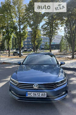 Универсал Volkswagen Passat 2014 в Киеве