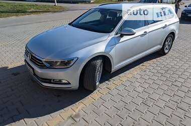 Універсал Volkswagen Passat 2015 в Новій Ушиці