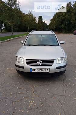 Универсал Volkswagen Passat 2003 в Владимир-Волынском