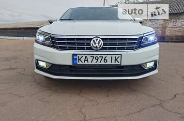 Седан Volkswagen Passat 2017 в Киеве