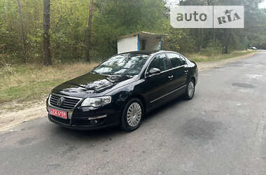 Седан Volkswagen Passat 2009 в Луцке