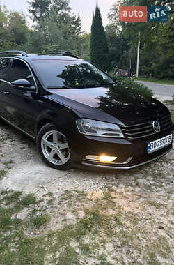 Универсал Volkswagen Passat 2011 в 