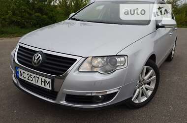 Універсал Volkswagen Passat 2010 в Нововолинську