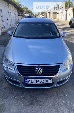 Седан Volkswagen Passat 2005 в Запоріжжі