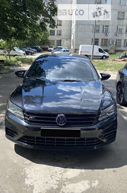 Седан Volkswagen Passat 2016 в Баре