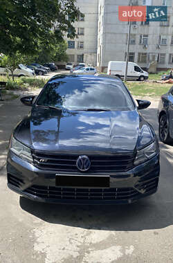 Седан Volkswagen Passat 2016 в Баре