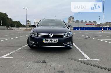 Универсал Volkswagen Passat 2011 в Одессе