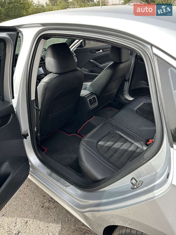 Седан Volkswagen Passat 2014 в Полтаве