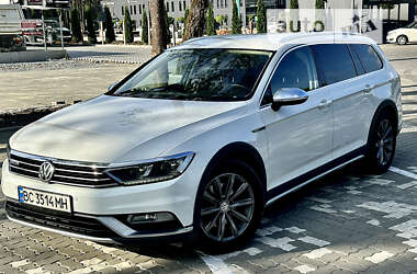 Універсал Volkswagen Passat 2015 в Львові