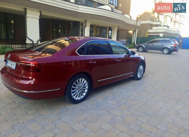 Седан Volkswagen Passat 2017 в Киеве