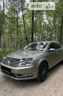 Седан Volkswagen Passat 2012 в Полтаві