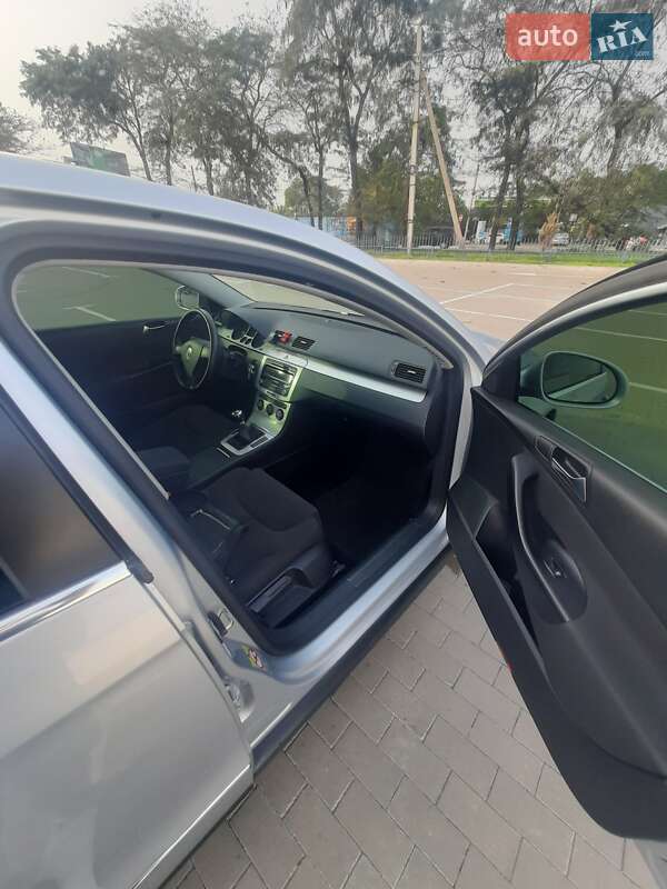 Седан Volkswagen Passat 2008 в Одессе