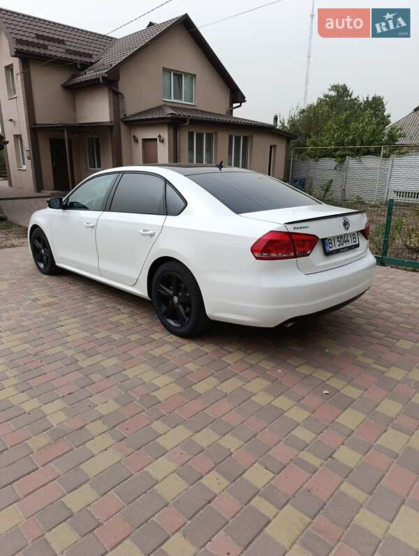 Седан Volkswagen Passat 2013 в Кременчуці