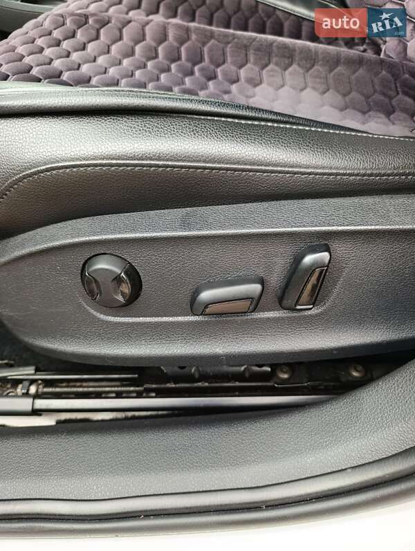 Седан Volkswagen Passat 2013 в Кременчуці