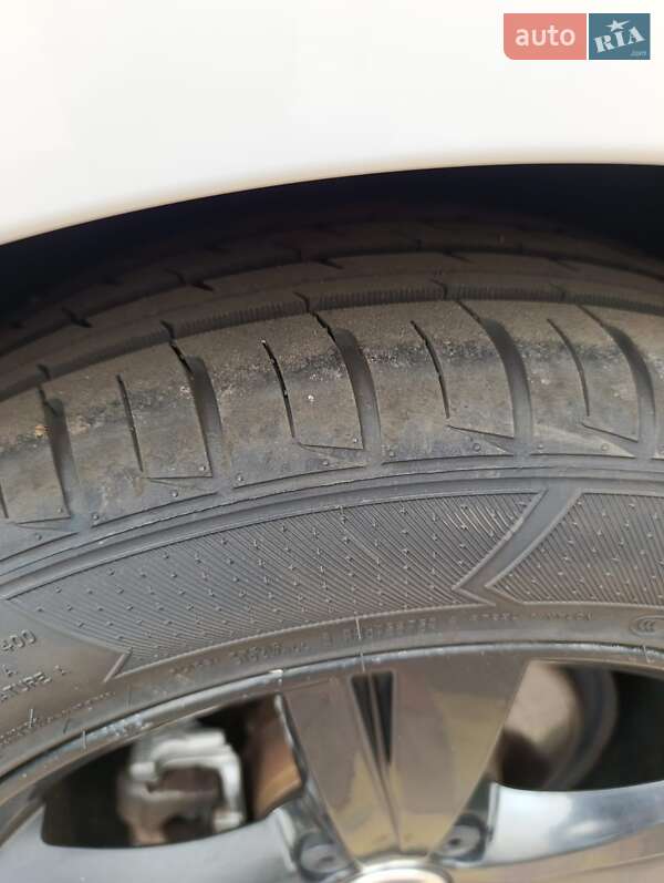 Седан Volkswagen Passat 2013 в Кременчуці