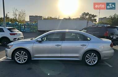 Седан Volkswagen Passat 2018 в Дніпрі