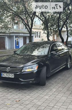 Седан Volkswagen Passat 2012 в Львове