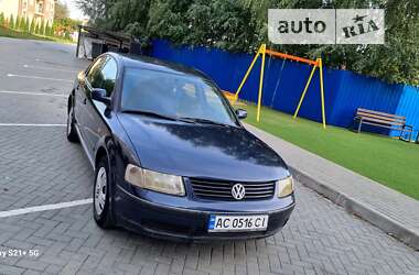 Седан Volkswagen Passat 1997 в Луцке