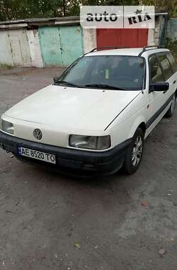 Универсал Volkswagen Passat 1993 в Каменском