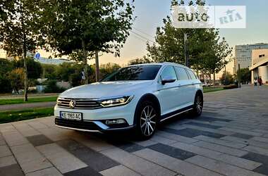 Универсал Volkswagen Passat 2017 в Днепре