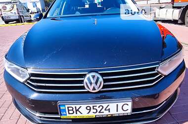 Универсал Volkswagen Passat 2016 в Ровно