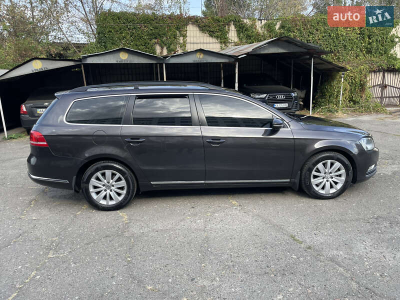 Універсал Volkswagen Passat 2011 в Києві
