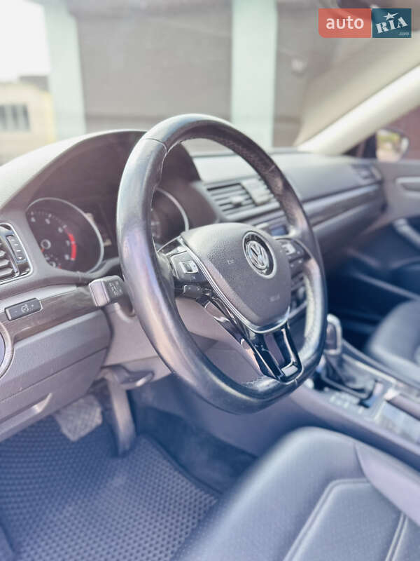 Седан Volkswagen Passat 2018 в Ізмаїлі