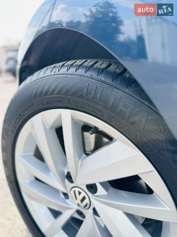 Седан Volkswagen Passat 2018 в Ізмаїлі