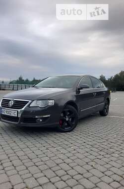 Седан Volkswagen Passat 2006 в Ужгороде