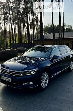 Універсал Volkswagen Passat 2017 в Житомирі