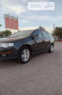 Универсал Volkswagen Passat 2010 в Сумах