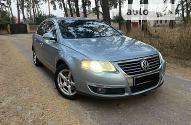 Седан Volkswagen Passat 2006 в Чернігові