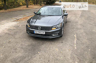 Седан Volkswagen Passat 2016 в Харькове