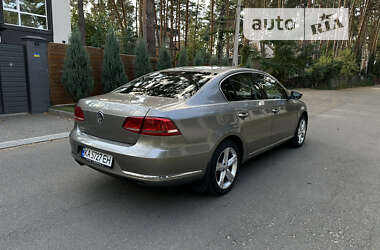 Седан Volkswagen Passat 2012 в Ірпені