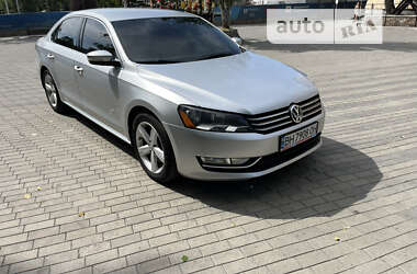 Седан Volkswagen Passat 2015 в Днепре