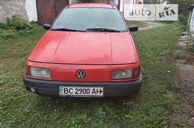 Универсал Volkswagen Passat 1992 в Кременце