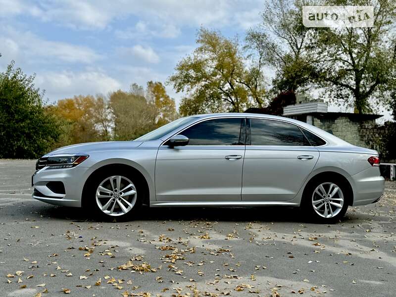 Седан Volkswagen Passat 2020 в Кременчуге
