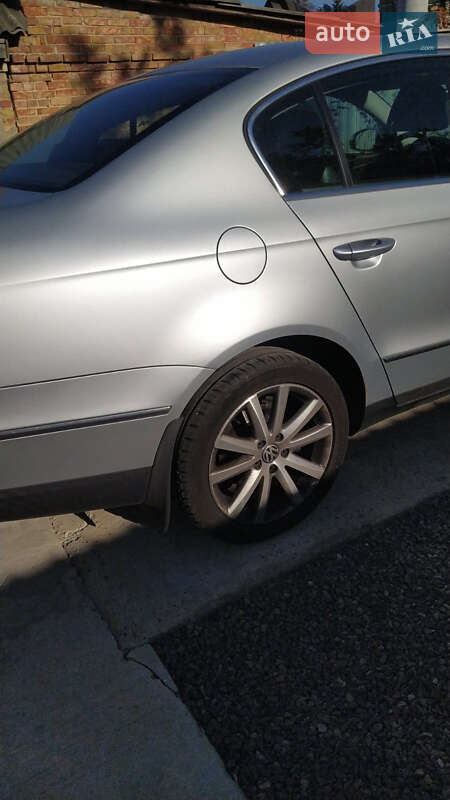Седан Volkswagen Passat 2006 в Києві