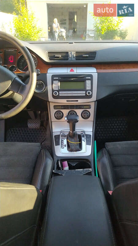 Седан Volkswagen Passat 2006 в Києві